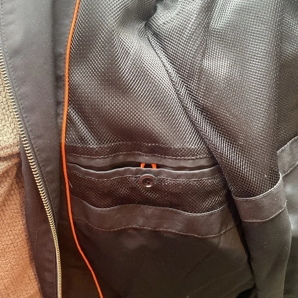 Men’s Kenneth Cole reaction size medium black bomber‎ jacket